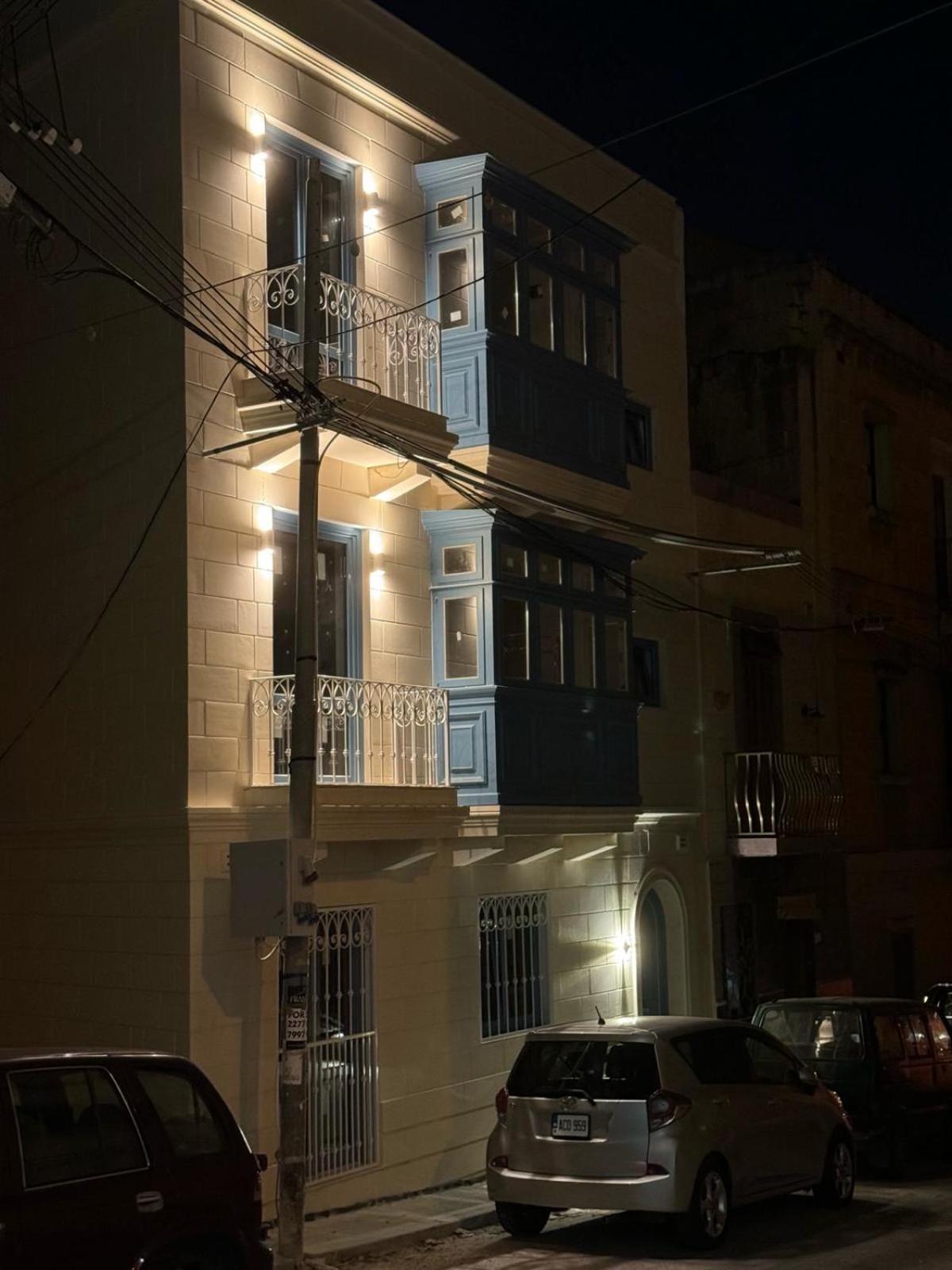 Dar Barbara Duplex 2 Double Bedrooms,2 Sofa Beds Large House With Terrace Roof Views Of Valletta *