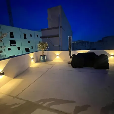 Dar Barbara Duplex 2 Double Bedrooms,2 Sofa Beds Large House With Terrace Roof Views Of Valletta Cospicua Exterior photo