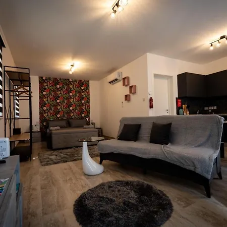 Dar Barbara Duplex 2 Double Bedrooms,2 Sofa Beds Large House With Terrace Roof Views Of Valletta Cospicua Exterior photo